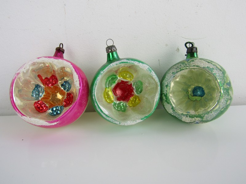 onwettig Luxe Lucky 3 Oude Glazen Kerstballen / Deukballen - De Kringwinkel