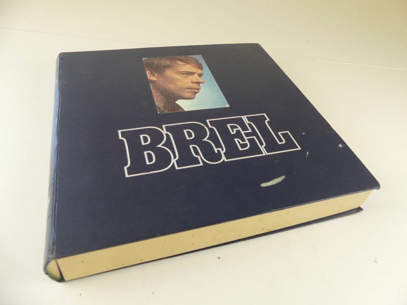 Box set van 8 LP's: Jacques Brel met songboek en Franse hardcover 1979