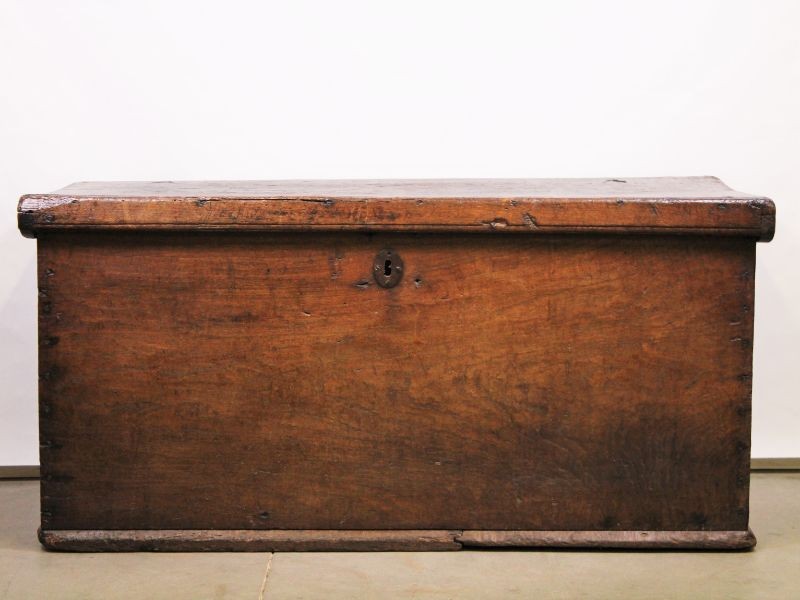 echo Beraadslagen omringen Prachtige antieke houten koffer - De Kringwinkel