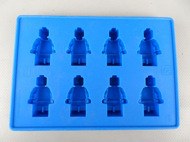 Ithaca Ansichtkaart innovatie Blauwe Lego ijsblokjesvorm van mannetjes - De Kringwinkel
