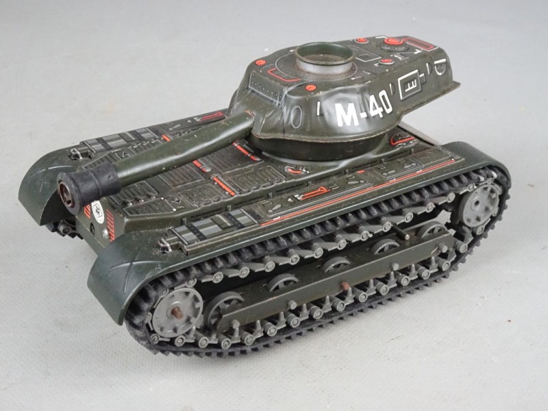 Vintage toy: M40 tank