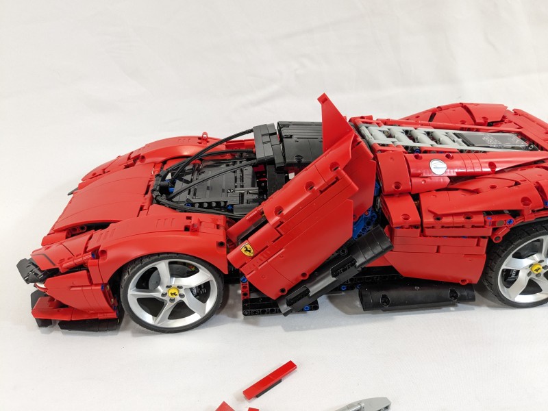 LEGO  Ferrari Daytona SP3