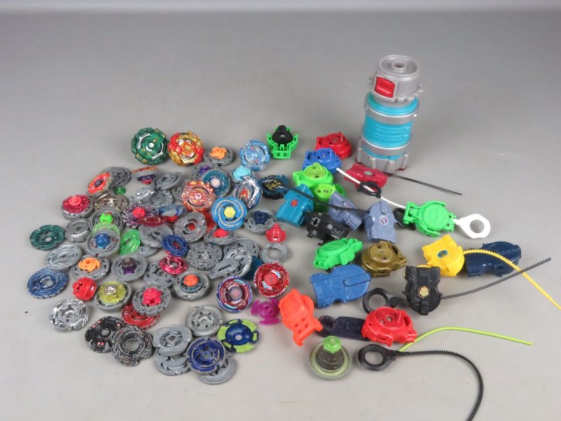 Lot Beyblade