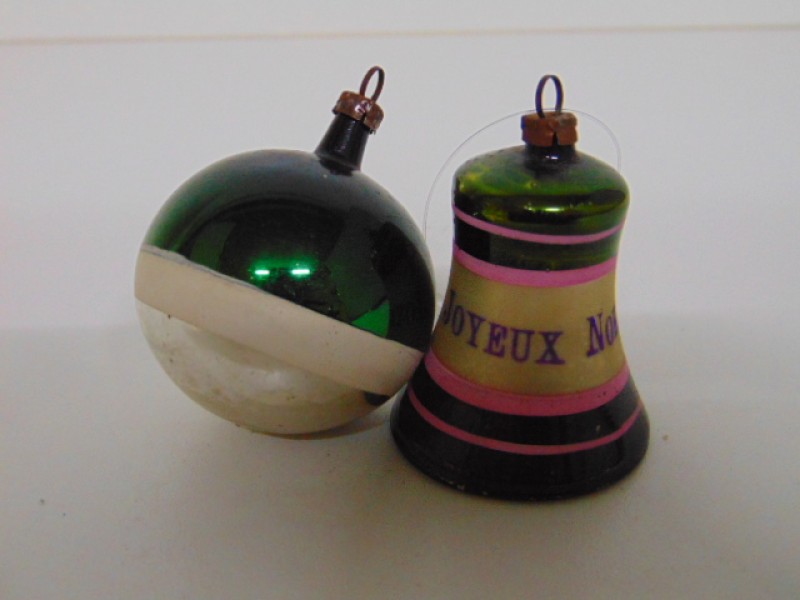 2 Oude Kerstballen: Klokje en Ronde Bal (Lot 3)