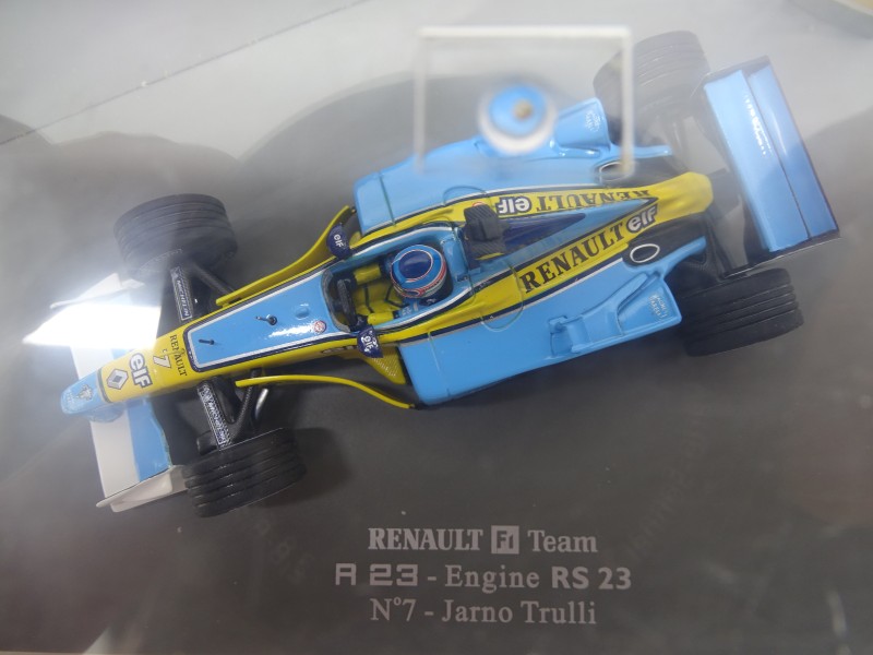 Schaalmodel: Renault F1 Team, R23 , Nr7 J. Trulli, 2003