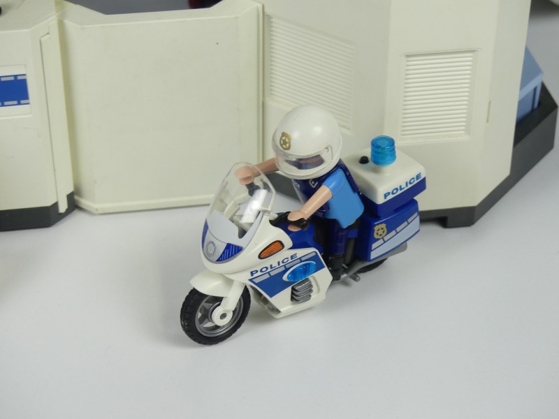 Politiebureau met gevangenis - Playmobil City Action (3)