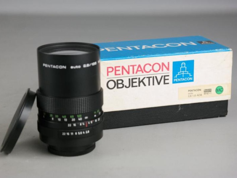 135mm f2.8 Pentacon lens (M42)