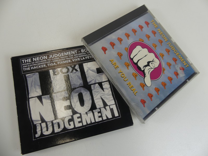 EBM met 2 CD's van The Neon Judgement