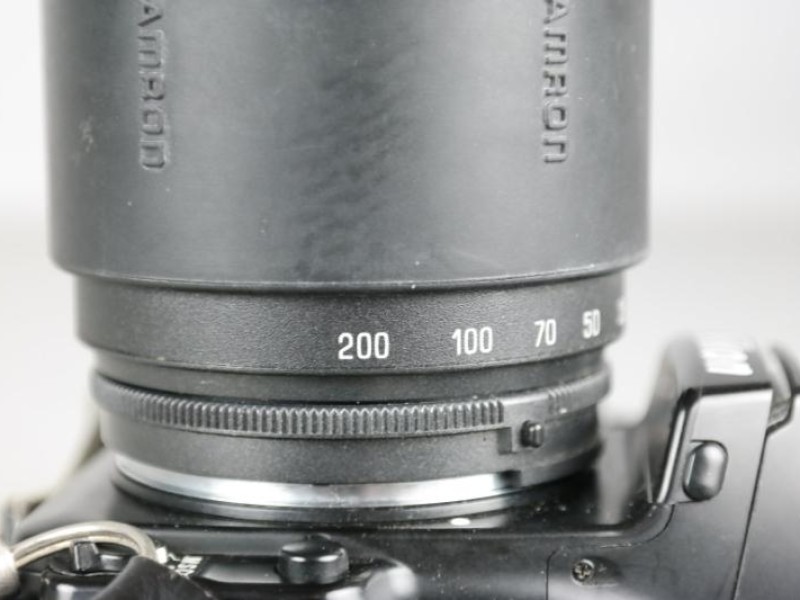 Nikon F601 met Tamron 28-200mm lens