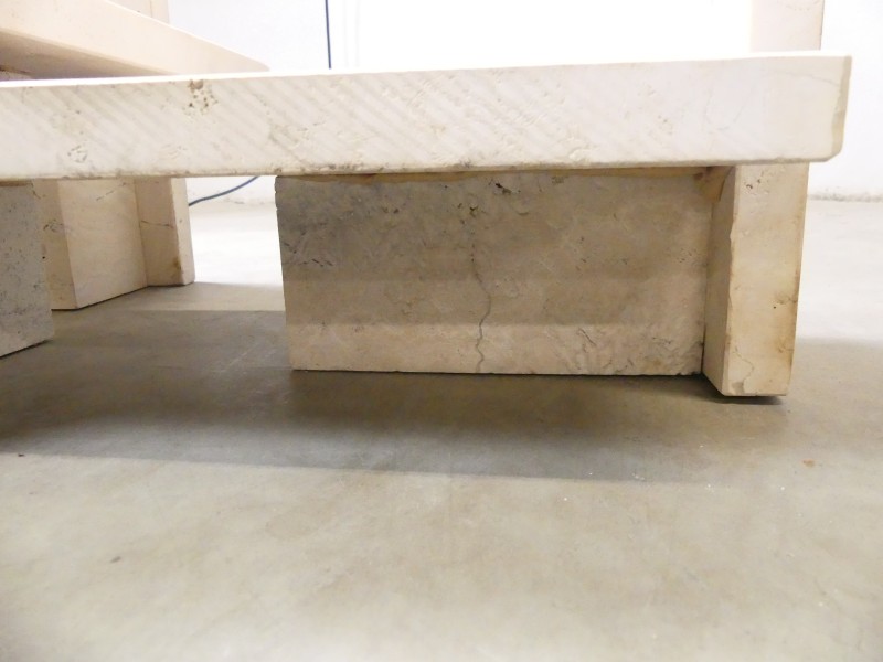 Travertine salontafel