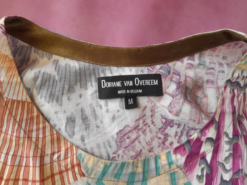 Kleurrijk bloesje van het label Doriane van Overeem