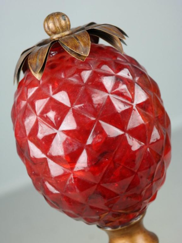 2 decoratieve ananas staanders (H 38 cm)