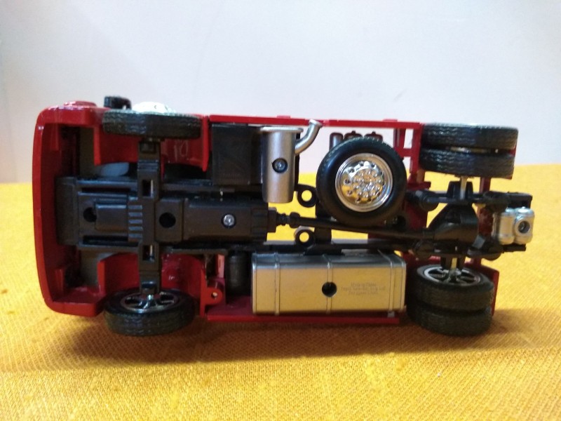 Auto model 1/43 Iveco Fiat Camion Ferrari 2010