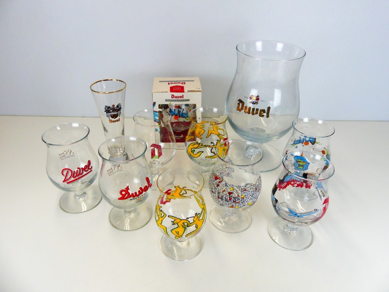 Duvel collection : 11 glazen met het Duvel logo