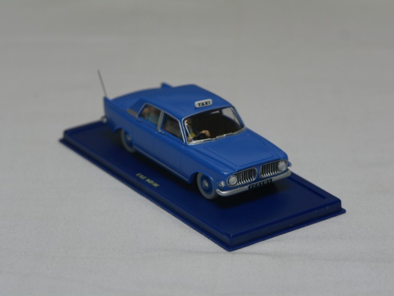 L'ile noire- Ford 45- de blauwe taxi uit "De zwarte rotsen" van Tintin/Kuifje- Schaalmodelauto Herge-Moulinsart (Art. 846)