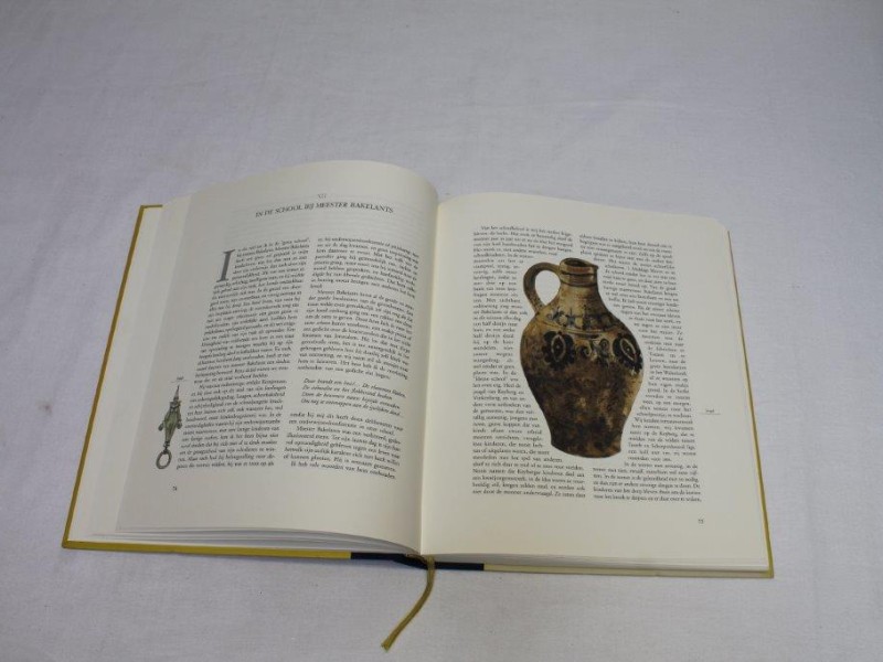 Genummerd boek "Ernest Claes: Jeugd & De oude klok" (Art. 855)