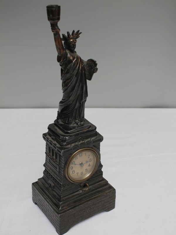 Antieke klok "Statue of Liberty- New York" (Art. 826)