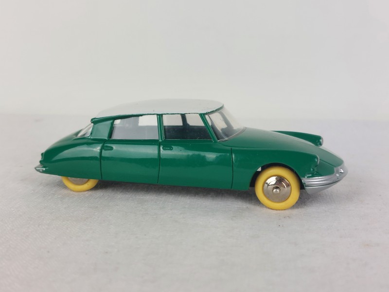 Set dinky toys auto's