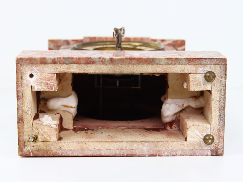 Antieke driedelige commodeklok van roze marmer