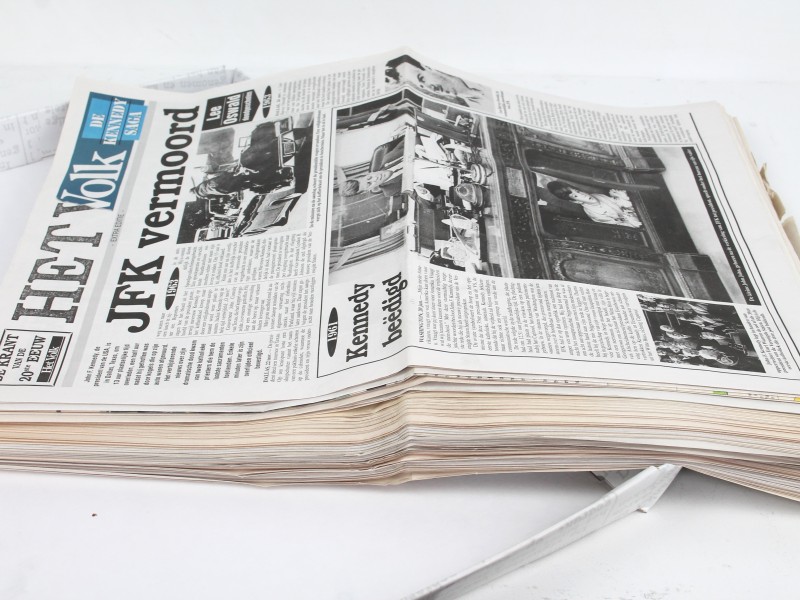 Verzameldozen Krant Het Volk