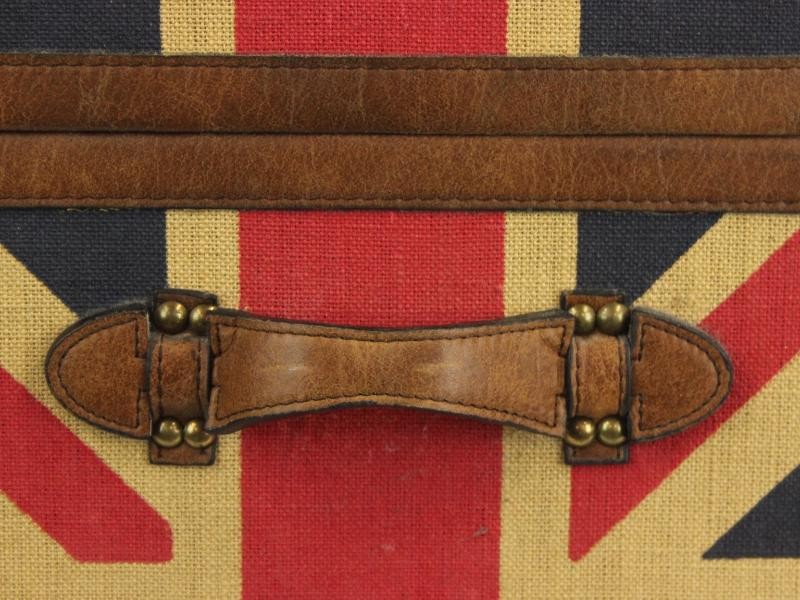 Union Jack, knap beklede, vintage opbergkist met lederen verstevigingen