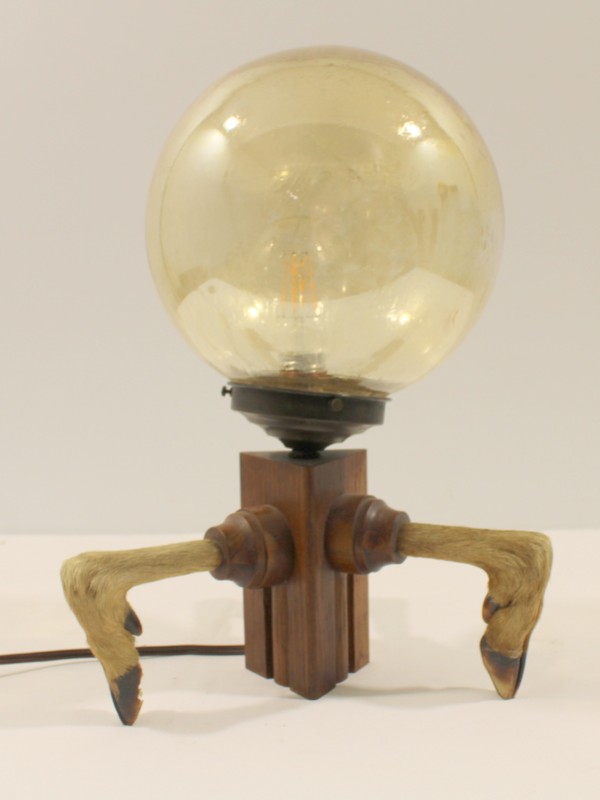 Vintage Hertenpoot Tafellamp