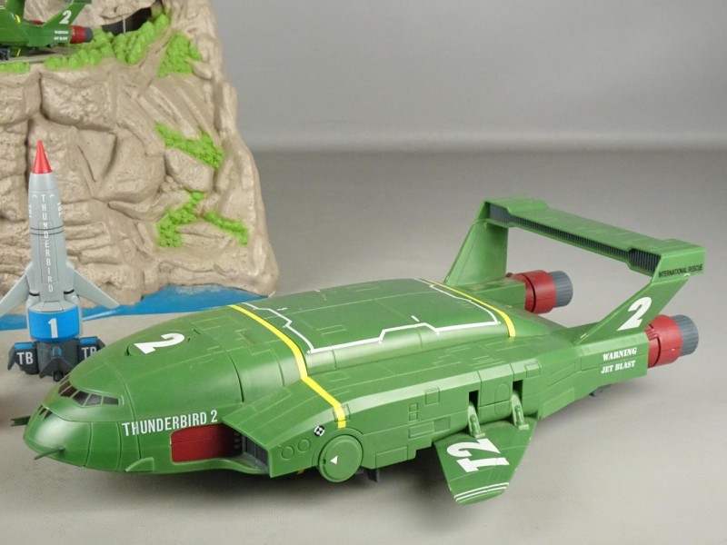Thunderbirds grot en Thunderbirds 2 vliegtuigen 2015