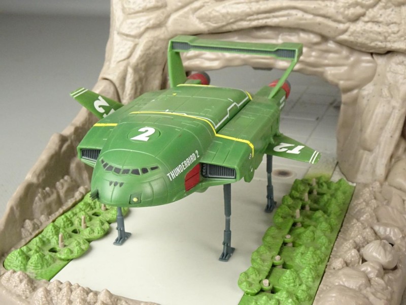 Thunderbirds grot en Thunderbirds 2 vliegtuigen 2015