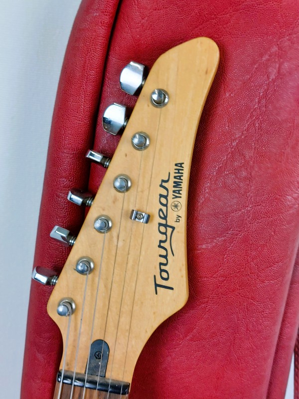Yamaha gitaar met vintage tas