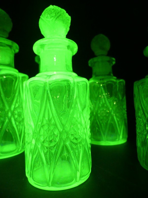 Uranium persglas Boudoirflesjes