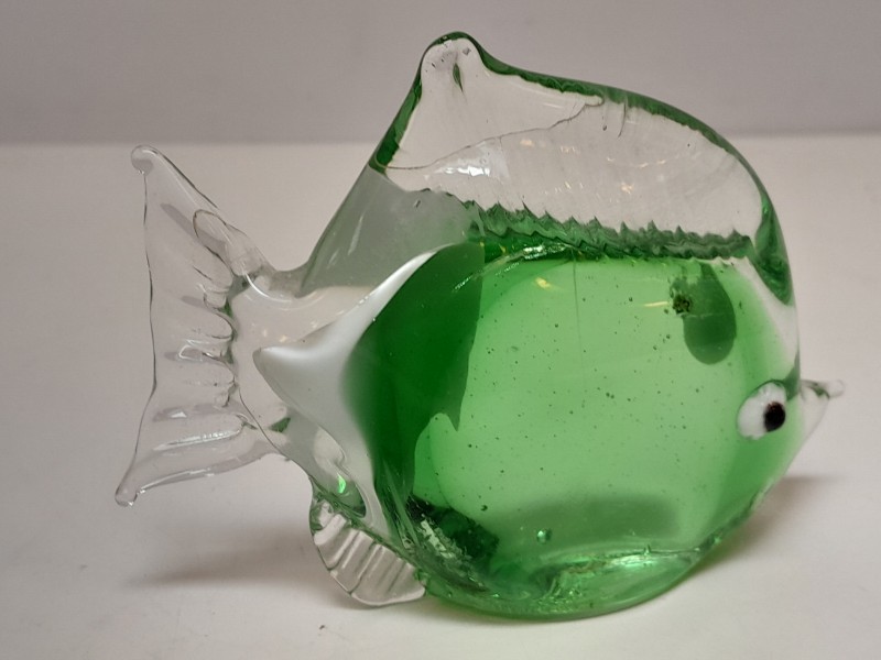 Set van 2 groene glazen vissen