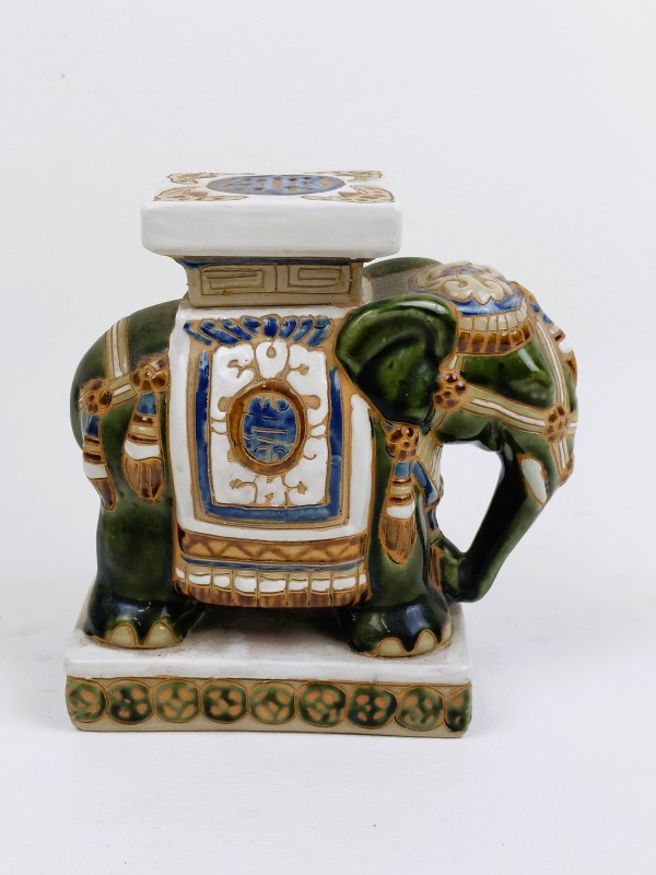 olifant in keramiek