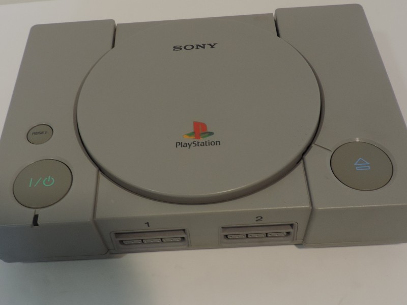 Playstation 1 console