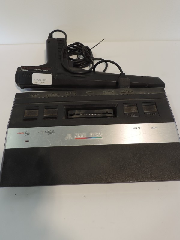 Atari console met Lichtpistool Sega