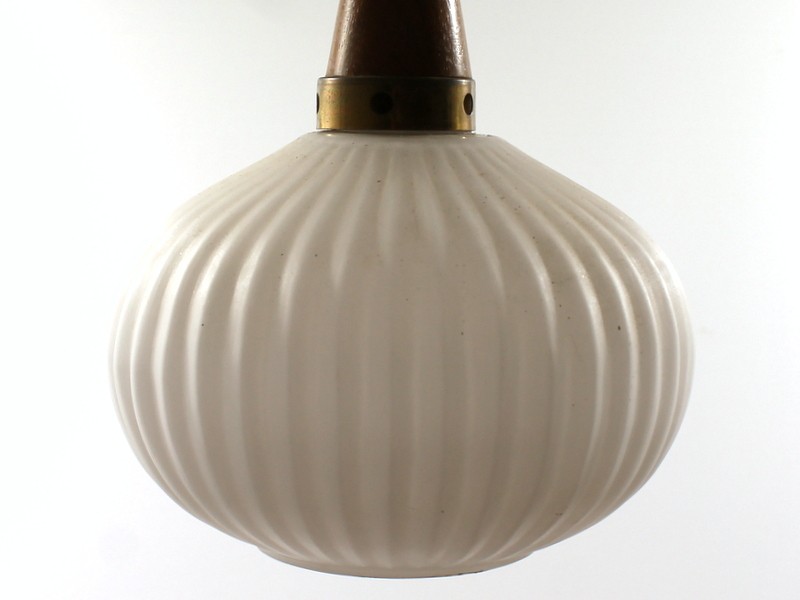 Vintage hanglamp in Louis Kalff–stijl