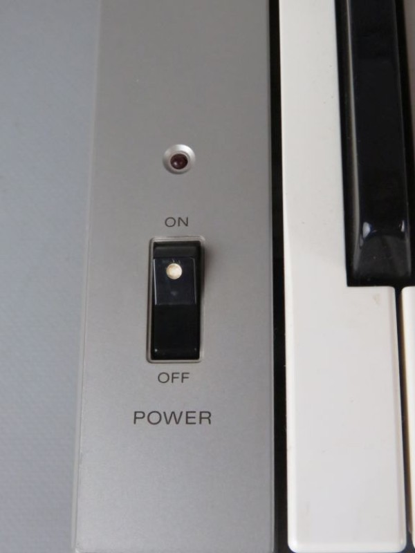 Casio CT-7000 Casiotone 61-Key Synthesizer