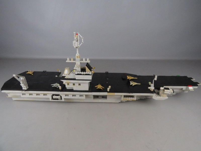 Mega blocks USS Kitty hawk