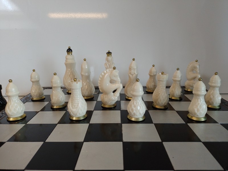 Marmeren schaakspel