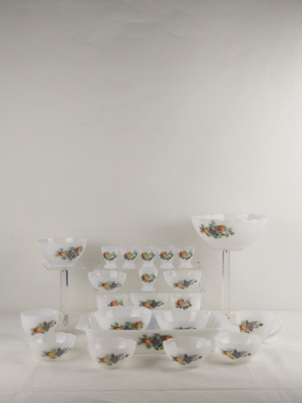 Arcopal servies met bloemen