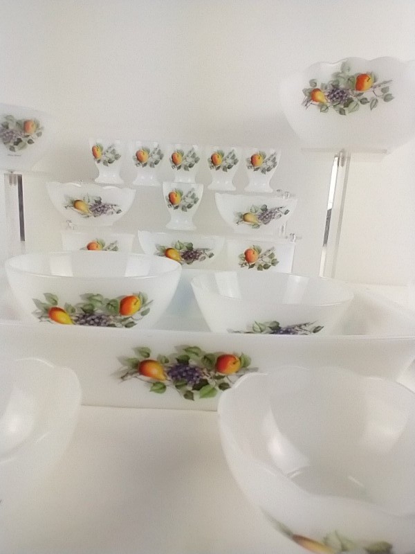 Arcopal servies met bloemen