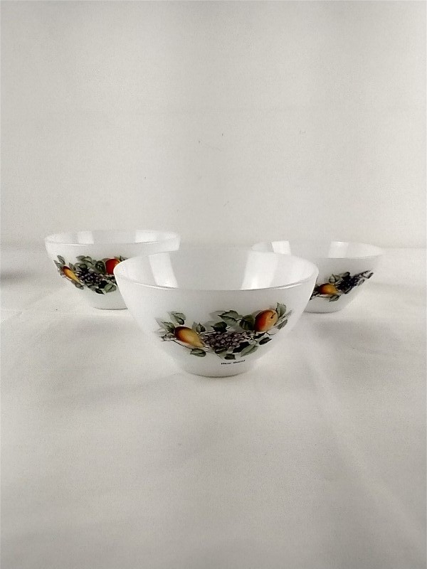 Arcopal servies met bloemen