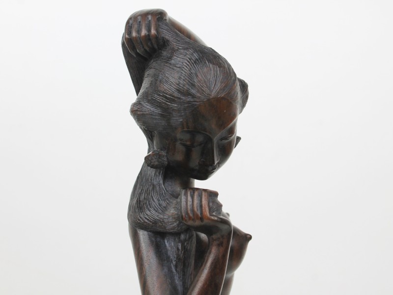Houten sculptuur - Balinese vrouw
