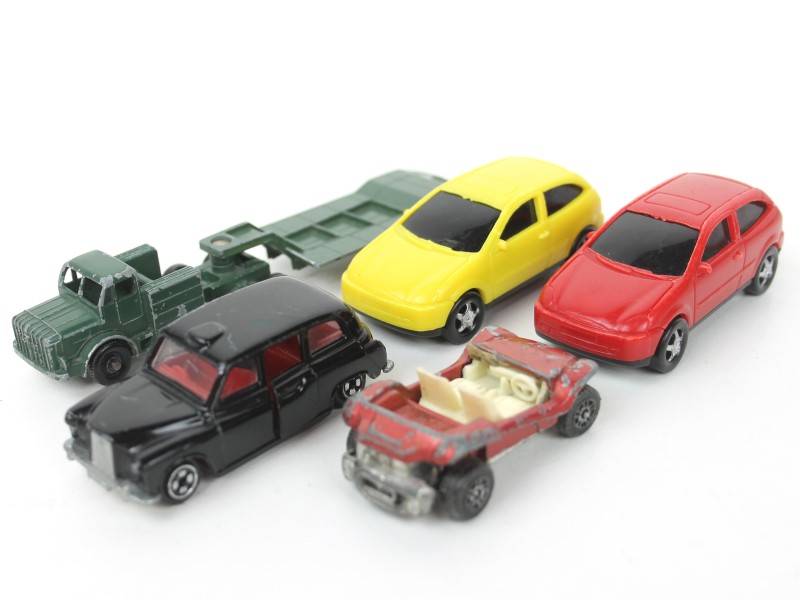 5 vintage autootjes - Corgi, Dickie toys