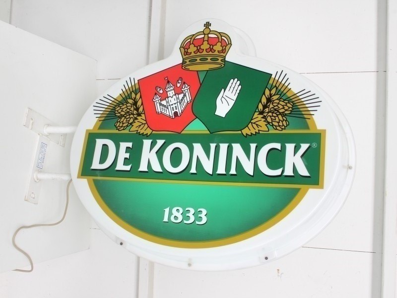 4 lichtreclame borden De Koninck