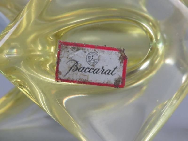 Baccarat kristallen vlinder gesigneerd.