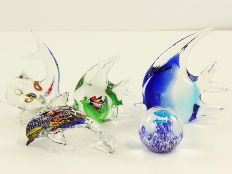 Set van 5 glazen presse-papiers in kleurrijke visvorm