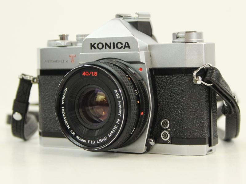 Camera Konica Autoreflex T met 4 lenzen Konica Hexanon AR (28, 40, 57, 135mm)