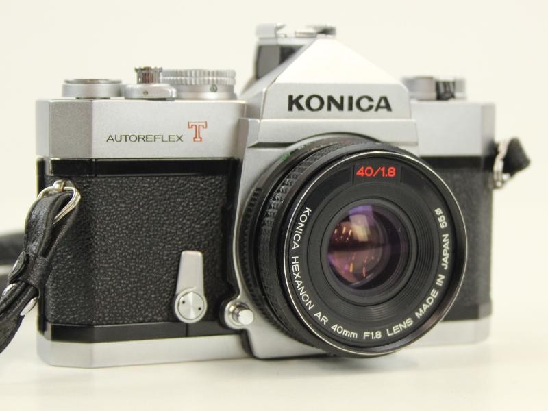 Camera Konica Autoreflex T met 4 lenzen Konica Hexanon AR (28, 40, 57, 135mm)