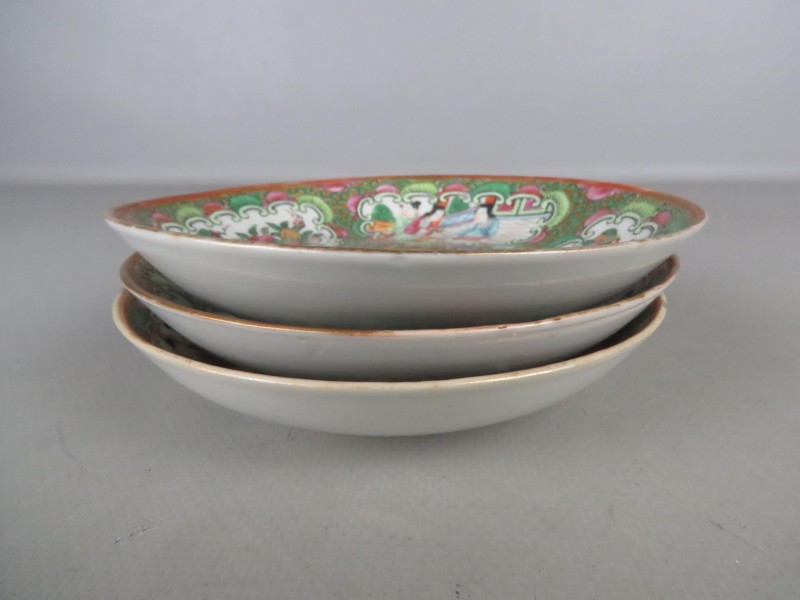 Set van drie antieke Chinese bordtjes/kommen