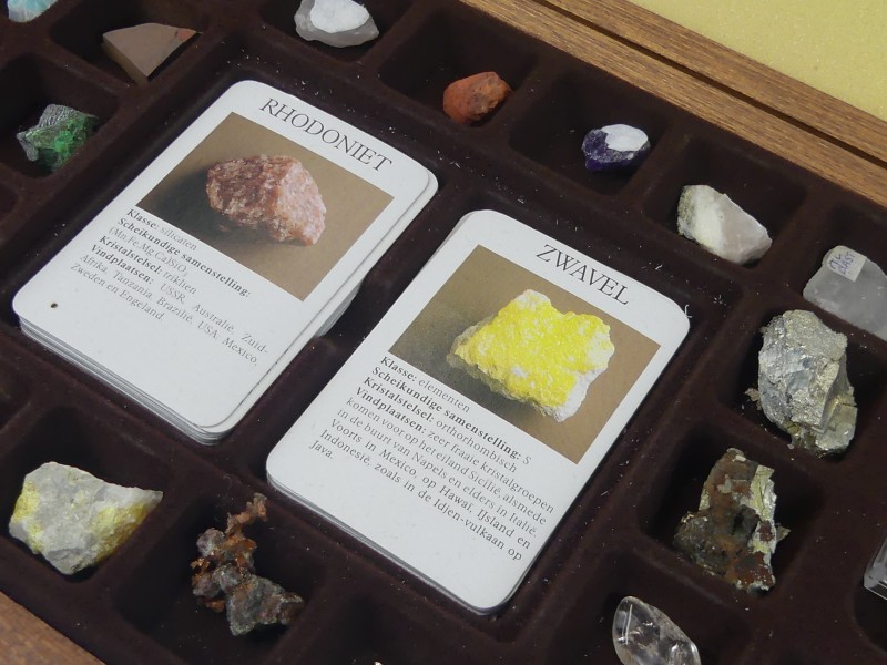 Lot mineraal stenen (2)